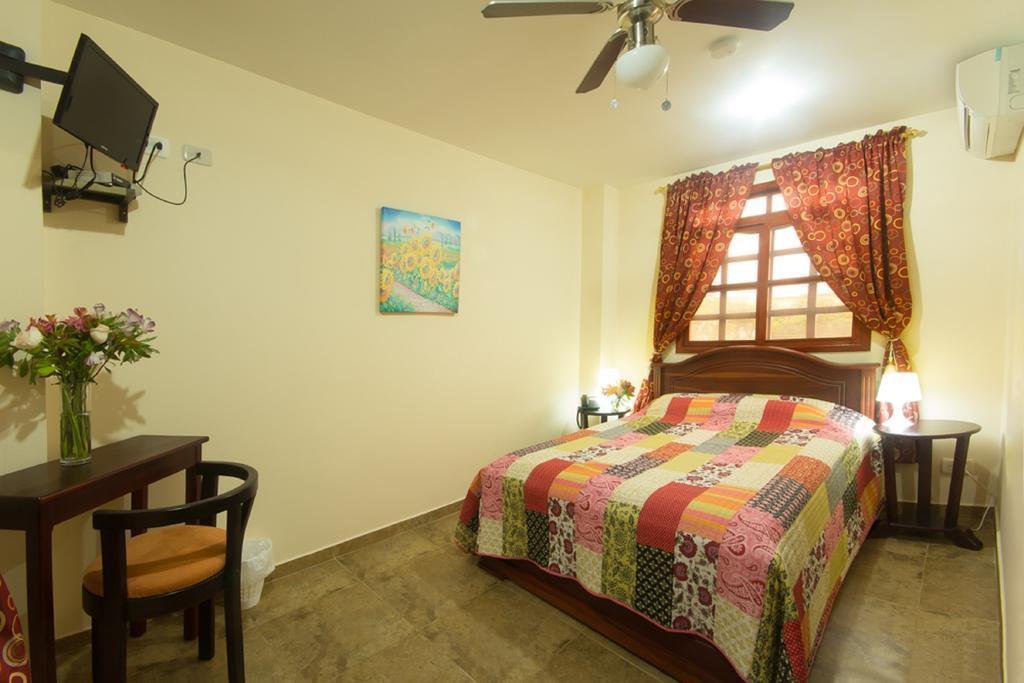 Puerta Sol Inn Manglaralto Rom bilde